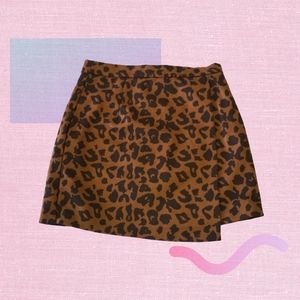 LEOPARD PRINT MINI SKIRT